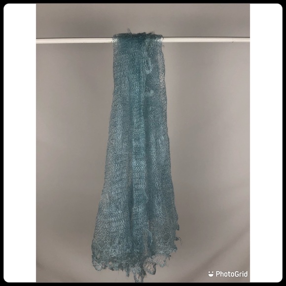 Handmade artisanal wool châle. Made in Quebec. Large rectangle. Turquoise/teal. - Picture 6 of 6